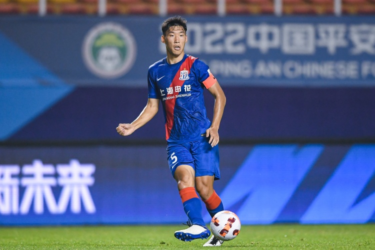 記者：朱辰杰不能完整合練出戰可能性不大，王世龍可能首次首發